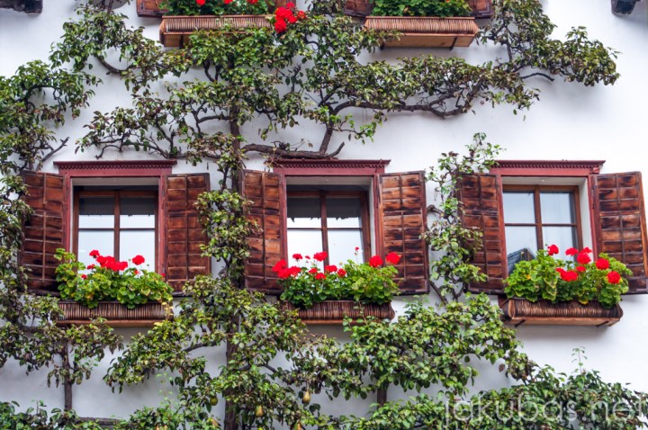 Hallstatt Austria in September (6)