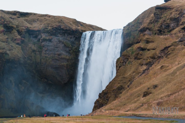 ISLANDIA Wodospad Skogafoss  NIKON 197